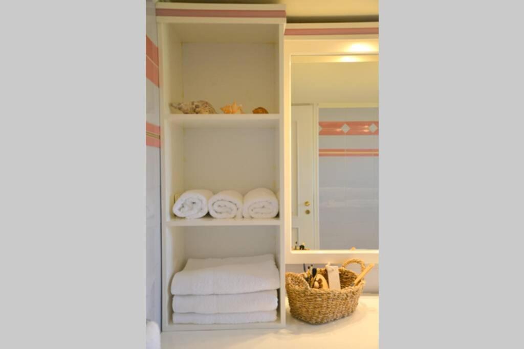 Esperos Seaside Suite In Adamas, Milos Buitenkant foto