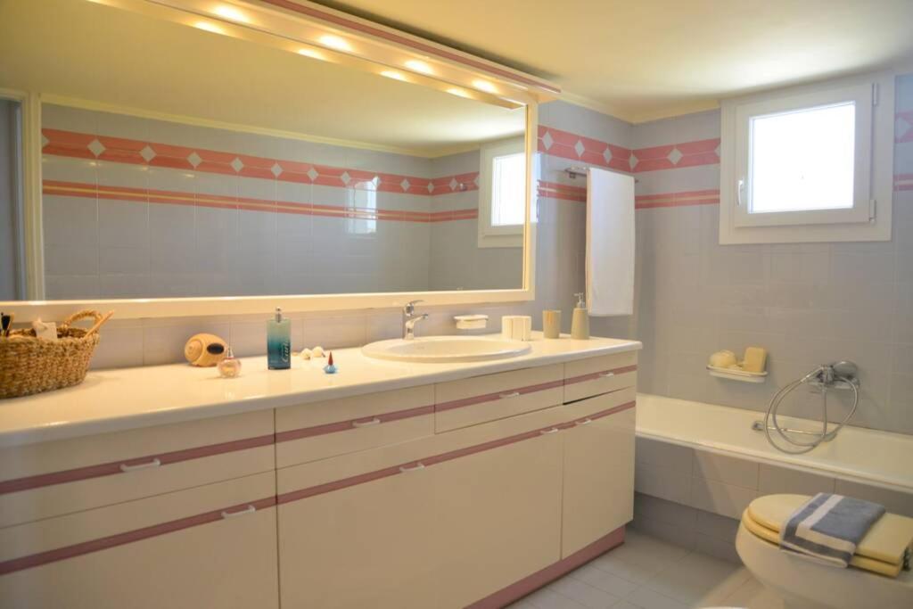 Esperos Seaside Suite In Adamas, Milos Buitenkant foto